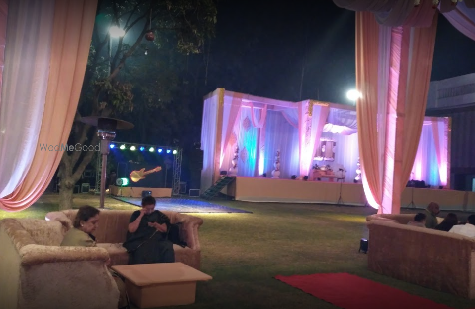 Photo By The Zafron - Venues