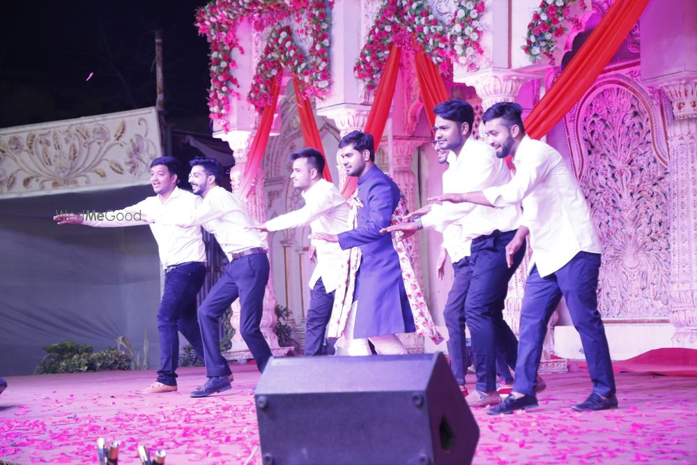 Photo By Vicky's Wedlock Company - Sangeet Choreographer