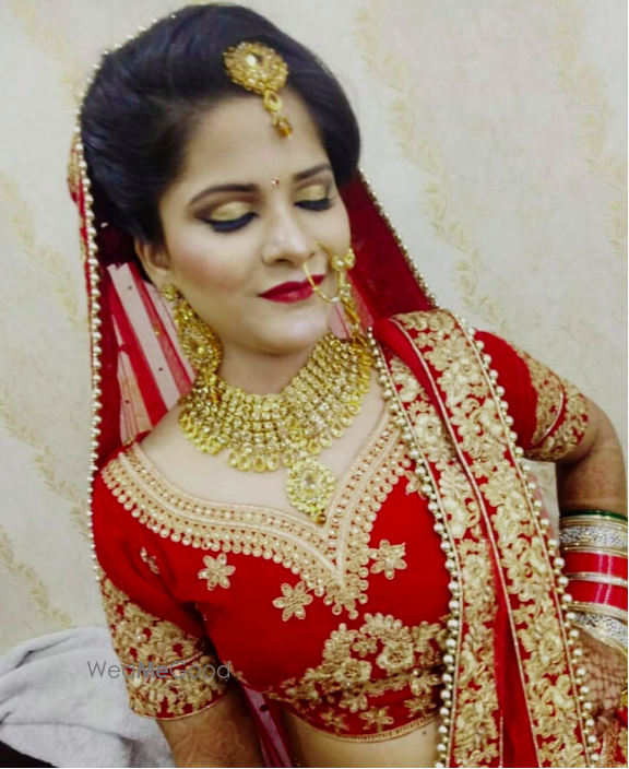 Photo By Moni Makeovers - Bridal Makeup