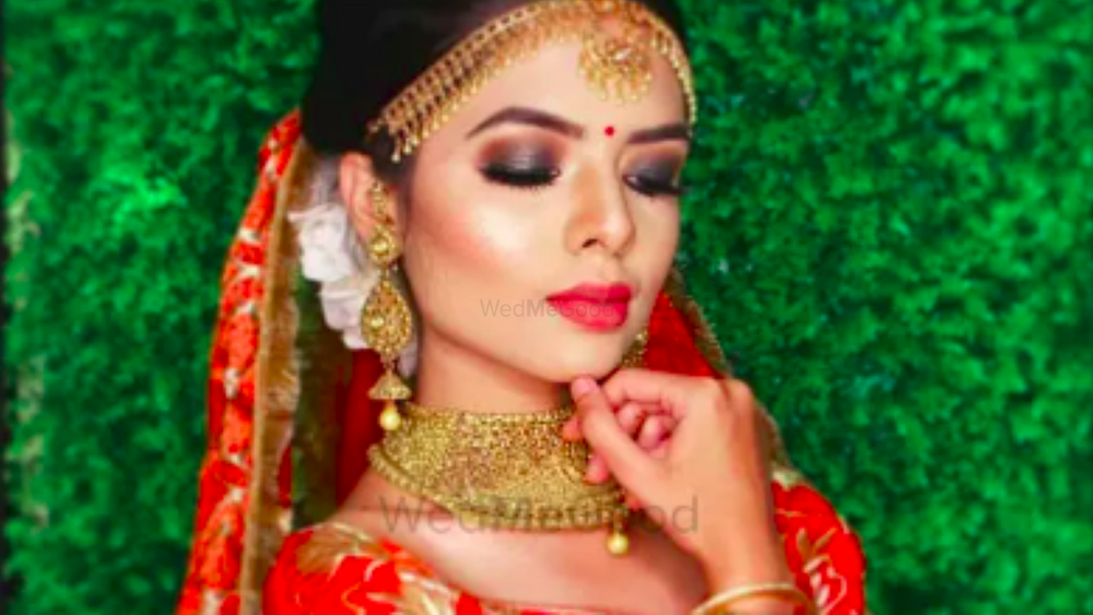 Haya Mehz Makeup Artist