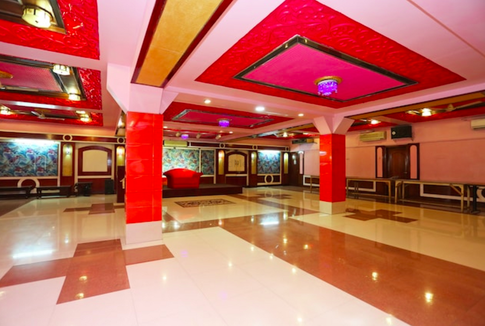 Hotel Sharda Raipur