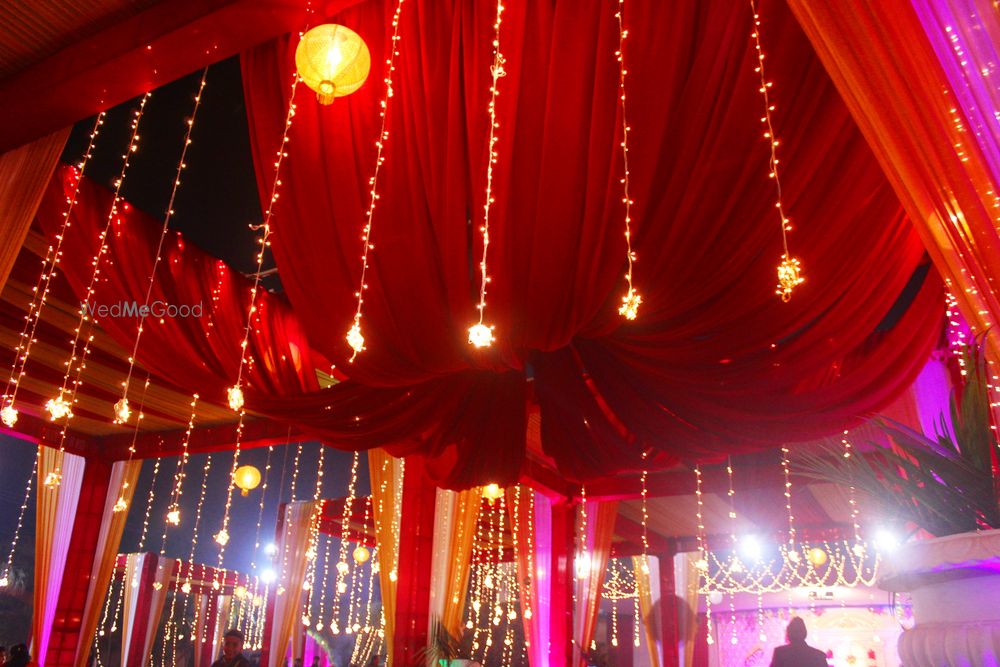 Photo By Vishesh Decorators & Caterers - Wedding Planners