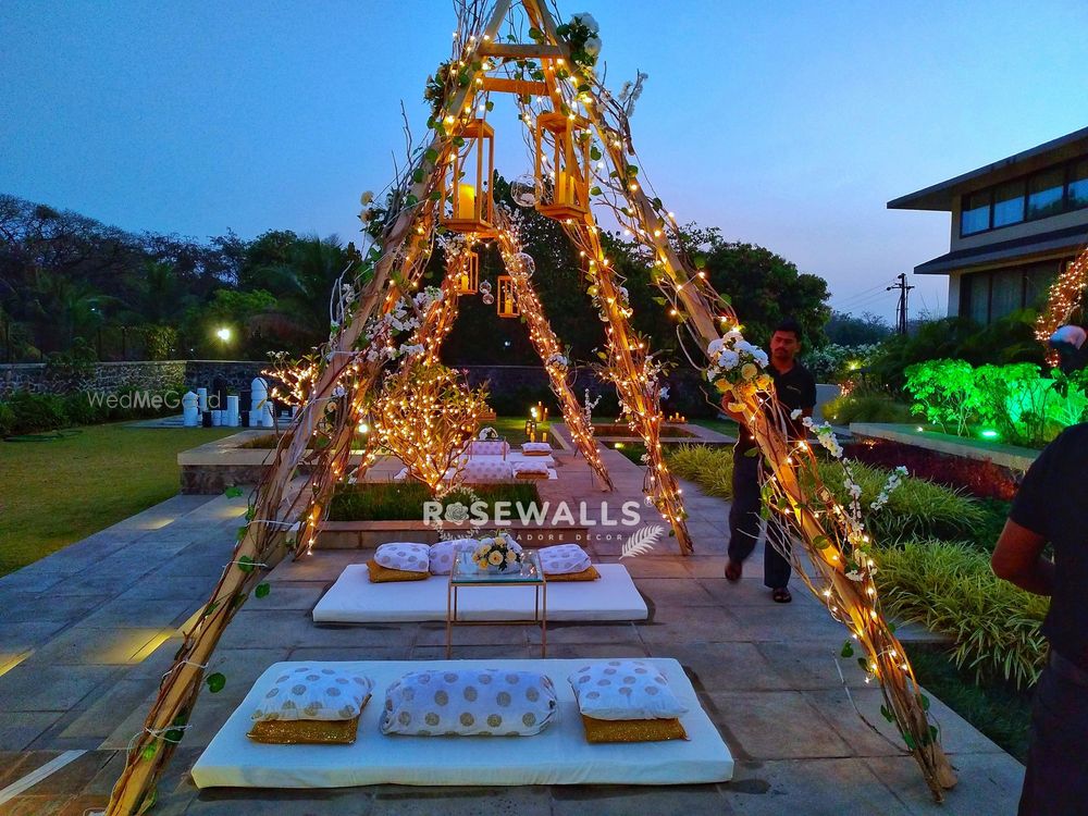 Photo By Rose Wall Decor - Decorators
