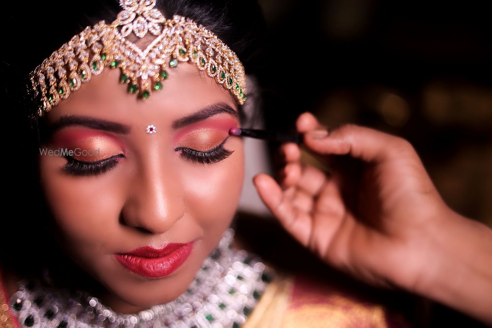 Photo By Bharathy Sarathy Makeovers - Bridal Makeup