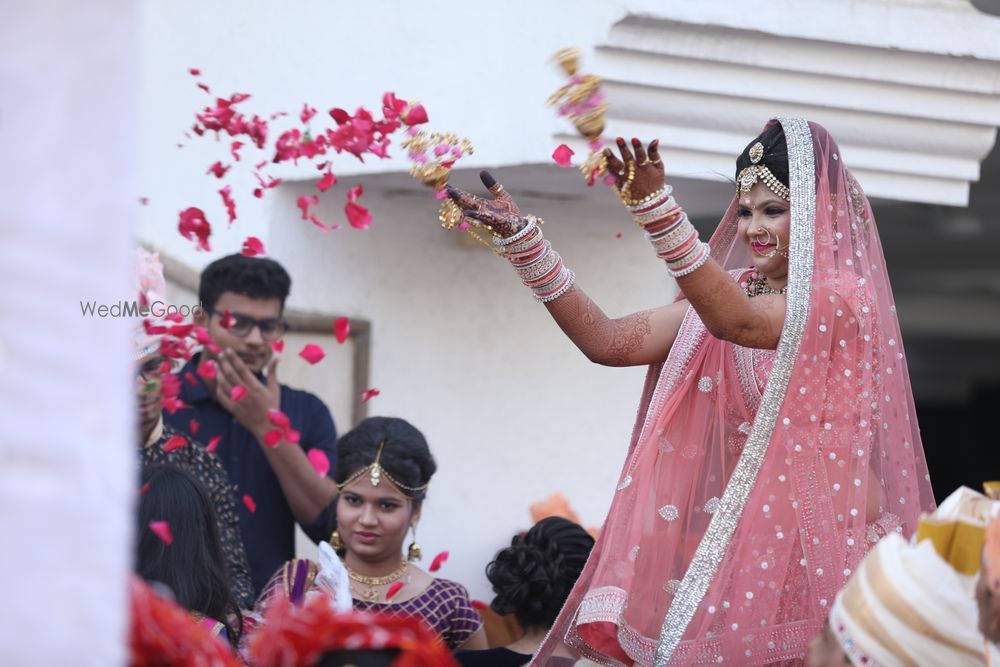 Photo By Metro Movies - Photographers