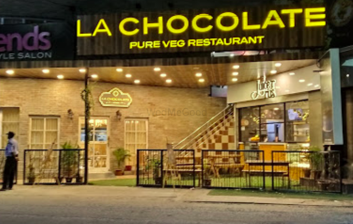 Photo By La Chocolate - Venues