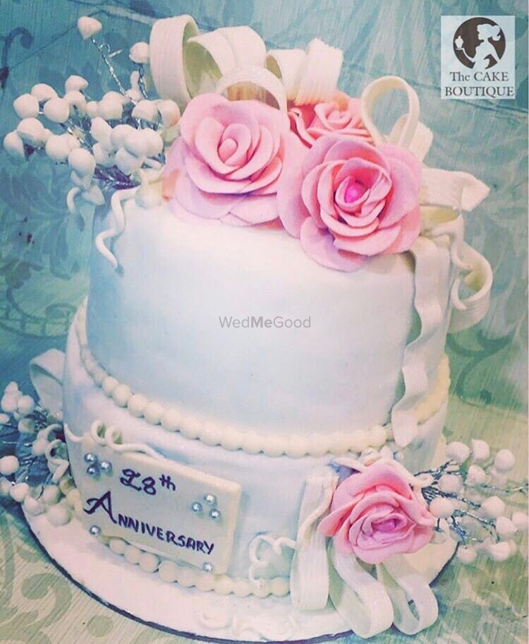 Photo By The Cake Boutique - Cake