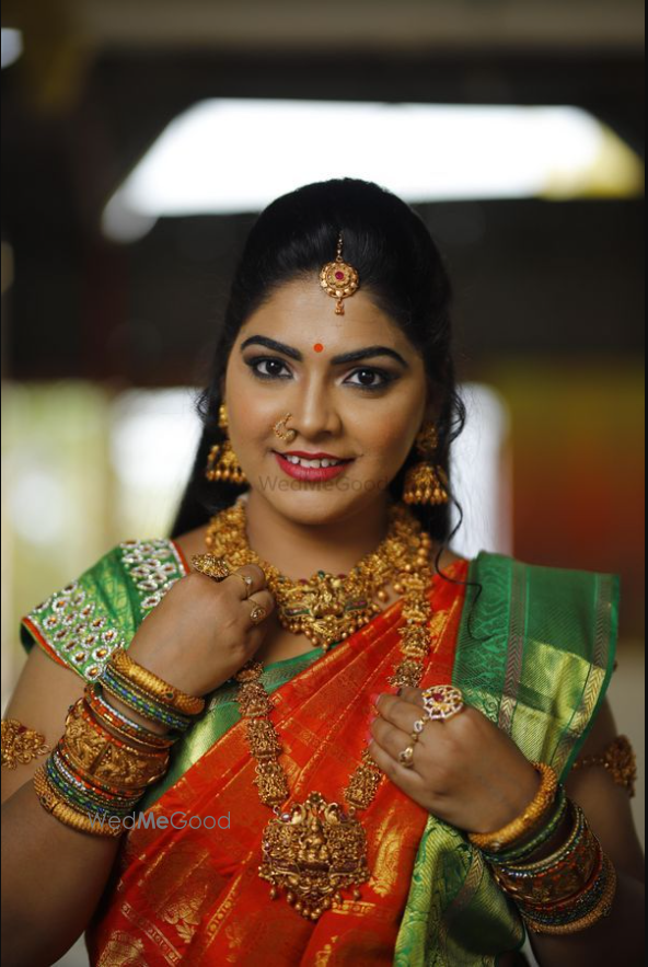 Photo By Aru's Beauty Hub - Bridal Makeup