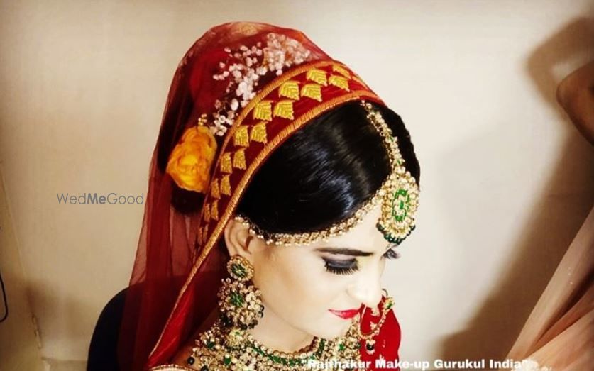 Rajthakur Make-up Gurukul India