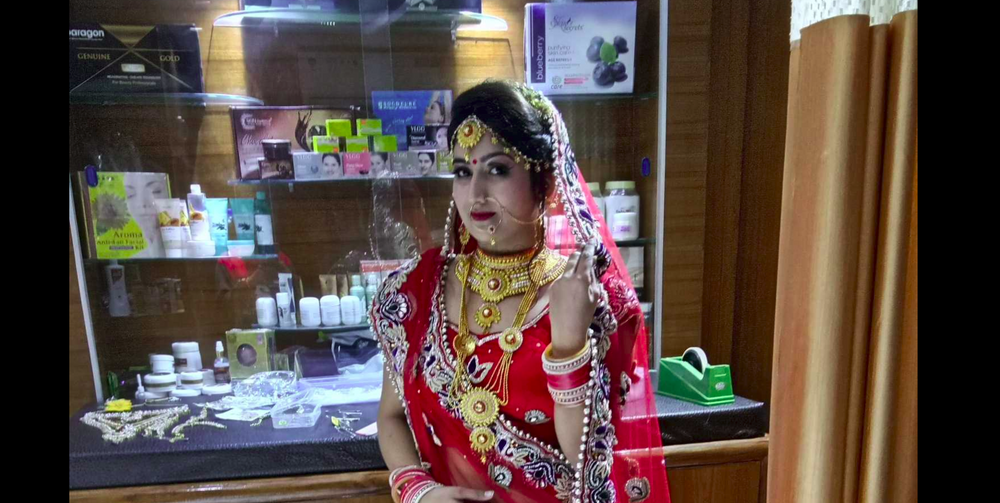 Akanksha Beauty Parlour