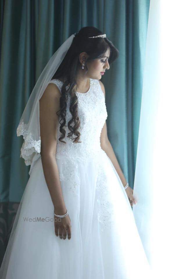 Photo By Vurve Signature Salon - Bridal Makeup