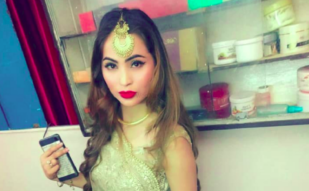 Aaina Beauty Parlour