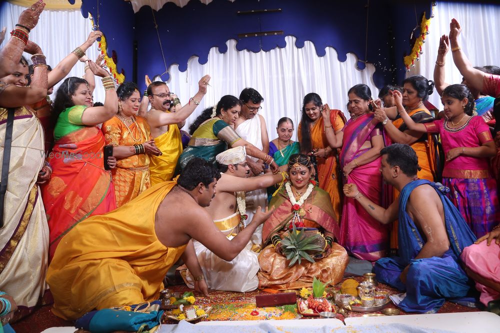 Photo By Click Amor Photography - Photographers