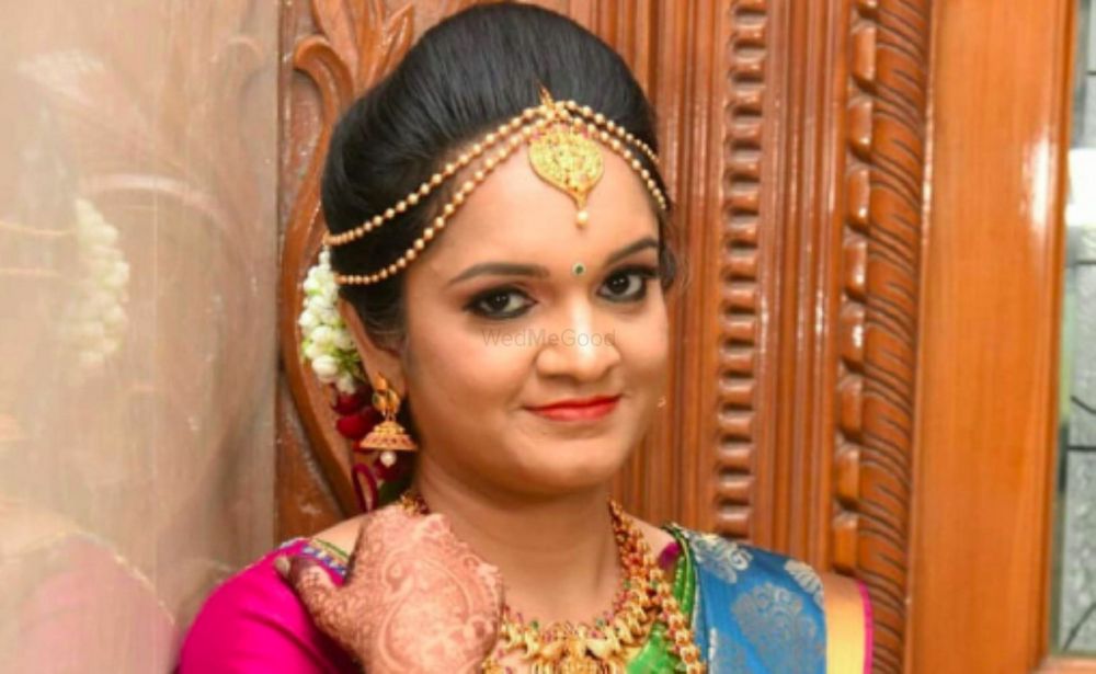 Saranyas Mehendi Arts and Bridal Makeover