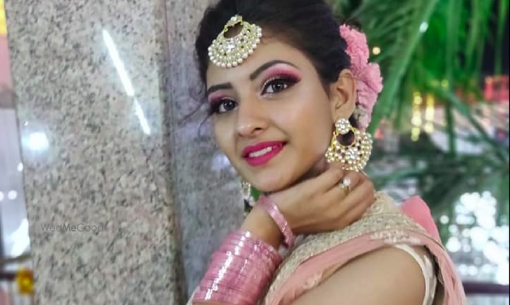 Stylish Beauty Parlour Price & Reviews Jhansi Makeup Artist