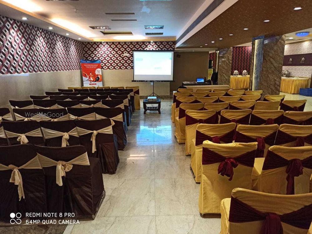 Photo By Hotel Waterfall - Venues