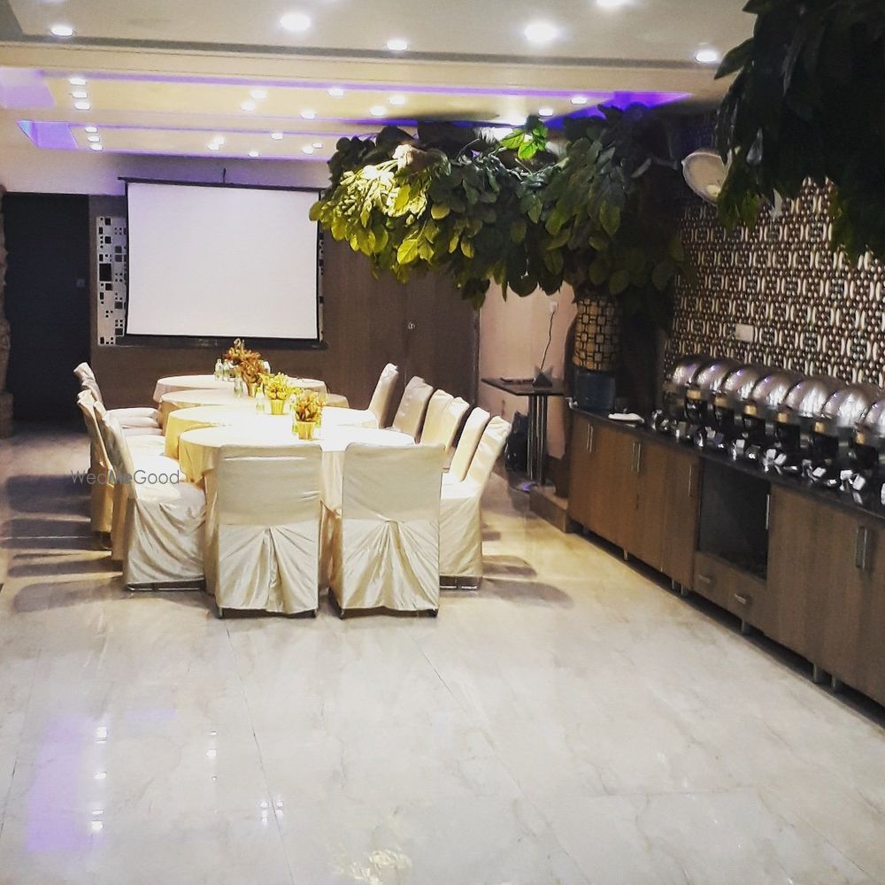 Photo By Hotel Waterfall - Venues
