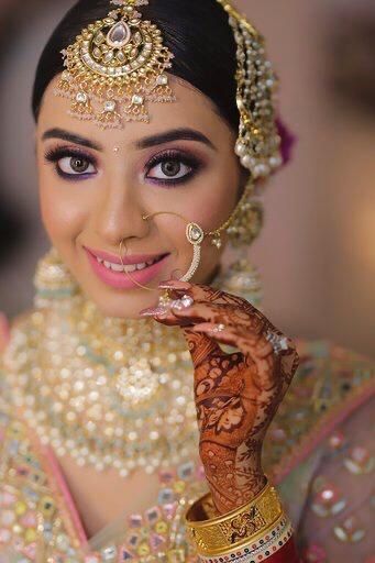 Photo By Pooja Khurana Makeovers - Bridal Makeup