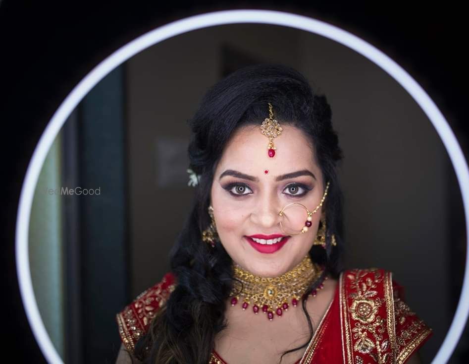 Photo By Vanity of Dishaz - Bridal Makeup