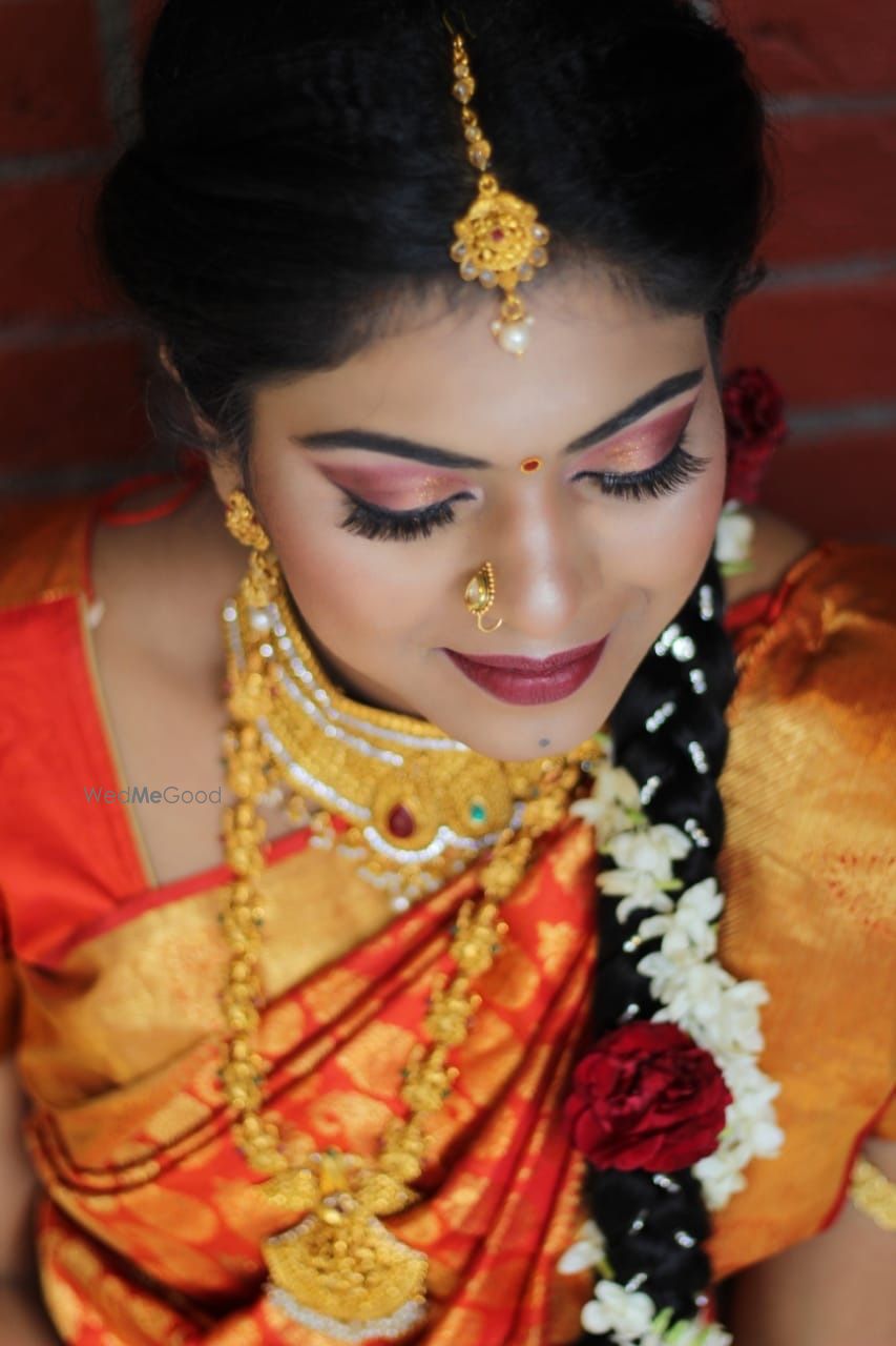 Photo By Shiwangi Makeovers - Bridal Makeup