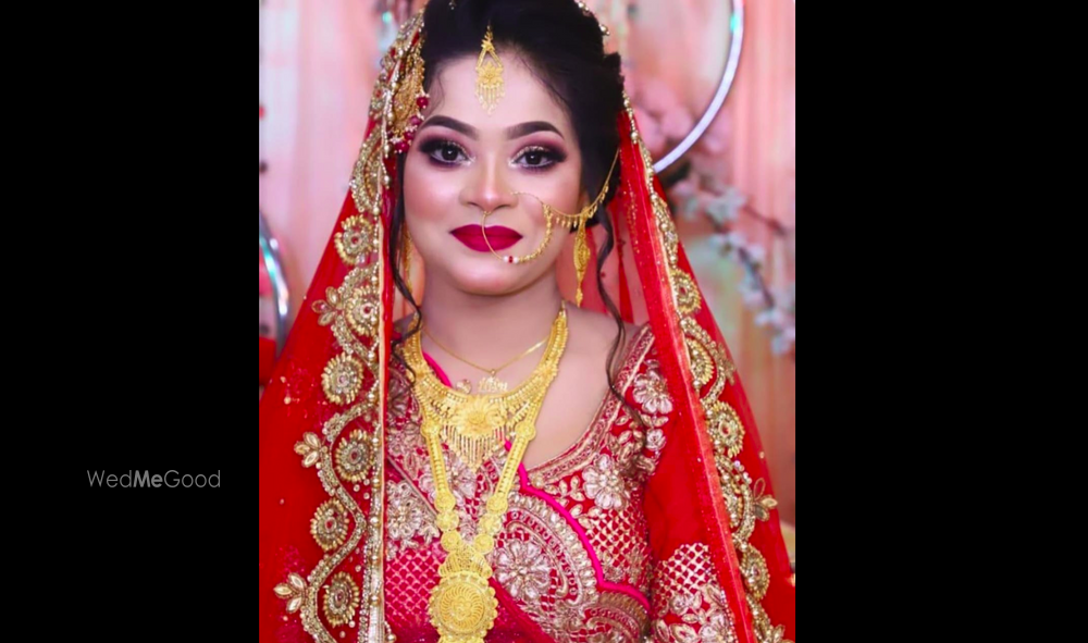 Roshni Beauty Center