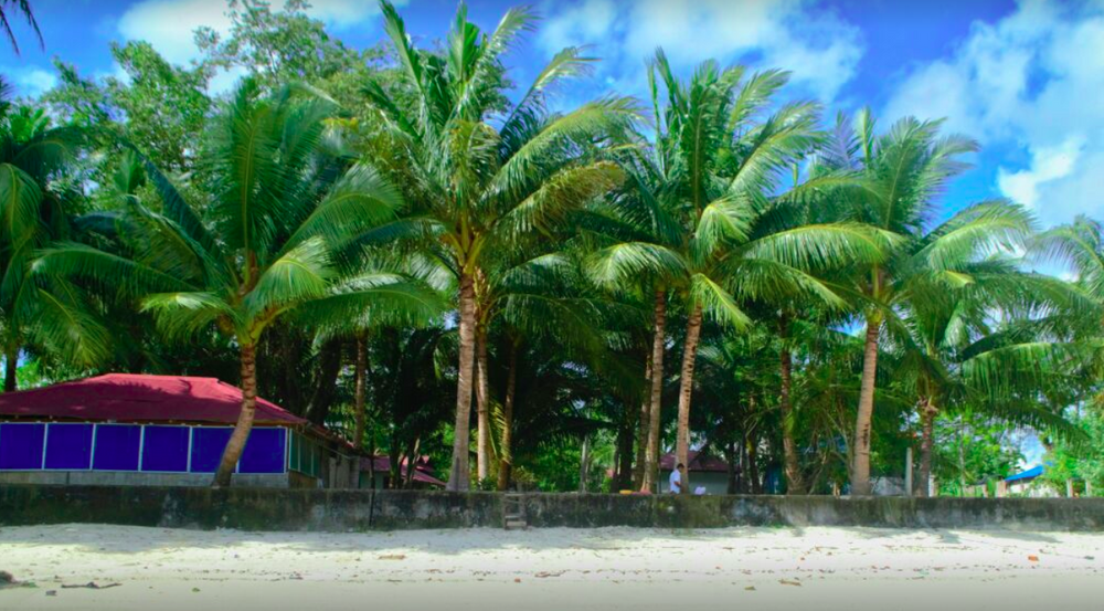 Sundaze Beach Resort
