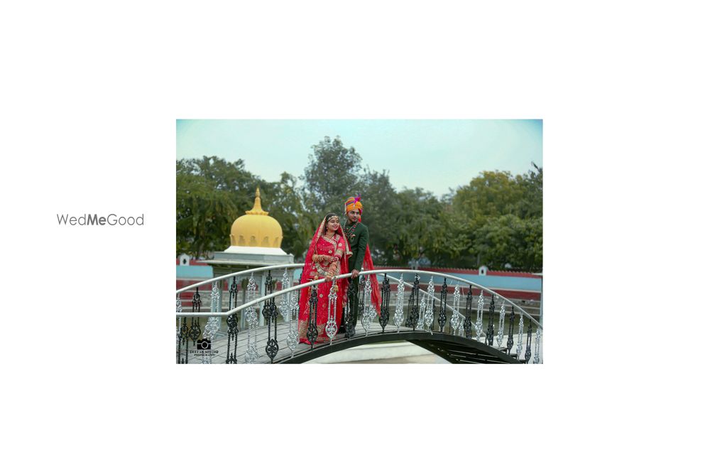 Photo By Deepak Studio - Photographers
