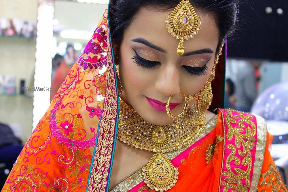 Photo By Isha Khanna - Bridal Makeup