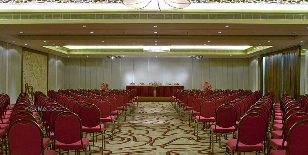 Vivanta Vijayawada, MG Road