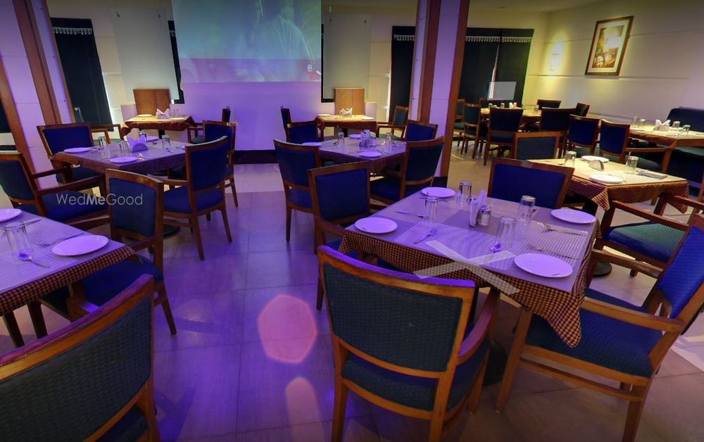 Photo By Silver Spoon Banquets - Venues