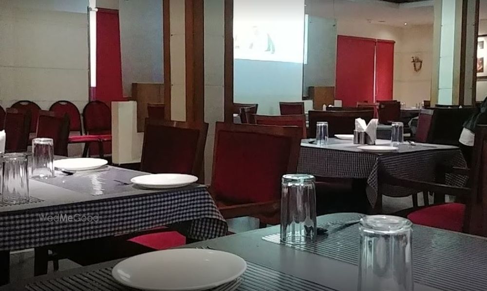 Photo By Silver Spoon Banquets - Venues