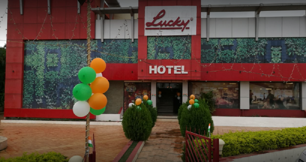 Lucky Hotel Punawale