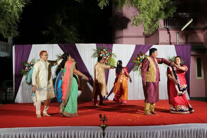 Photo By Love Birds Events - Sangeet Choreographer