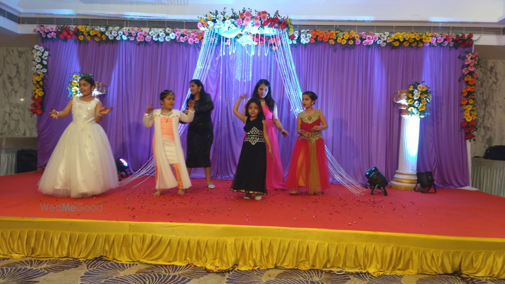 Photo By Love Birds Events - Sangeet Choreographer