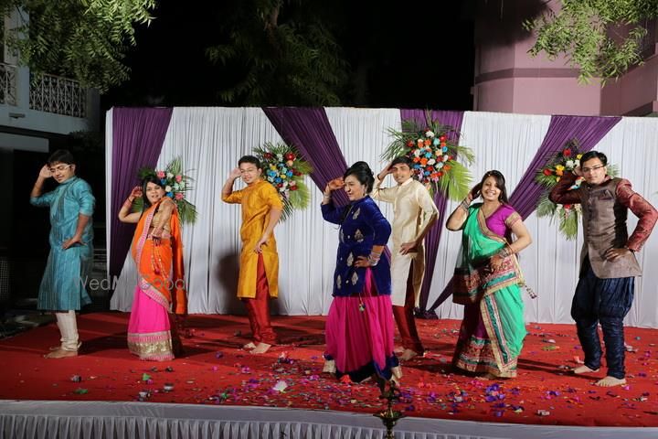 Photo By Love Birds Events - Sangeet Choreographer