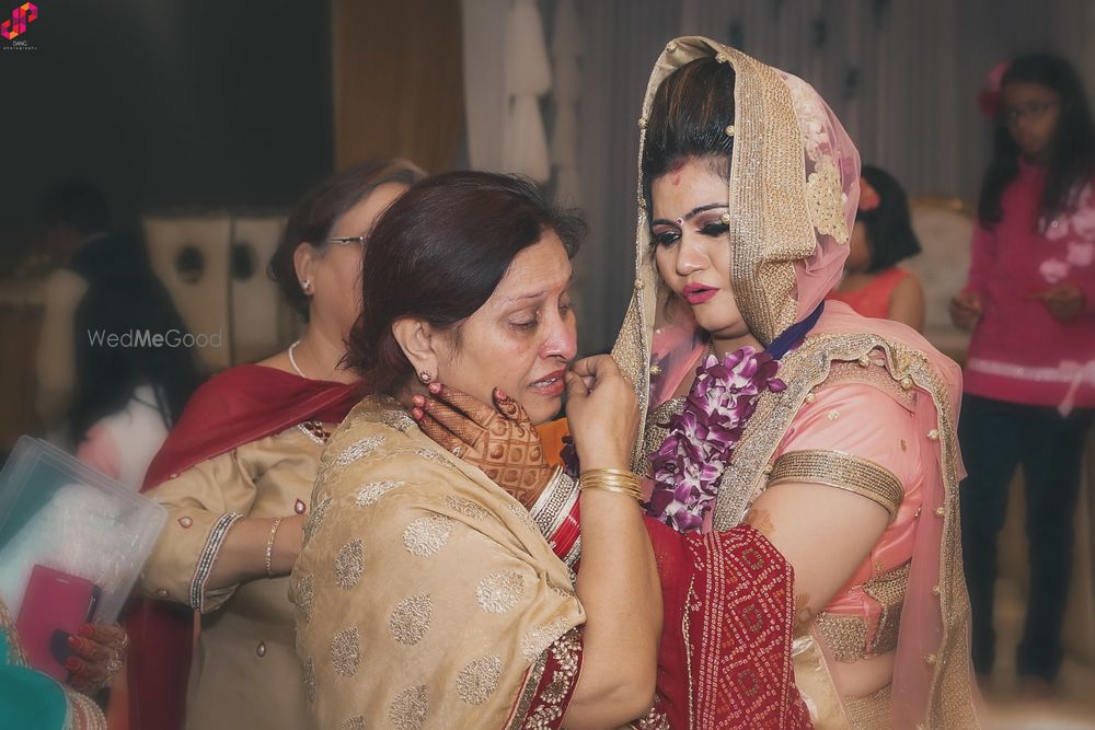 Photo By Dang Photography - Photographers