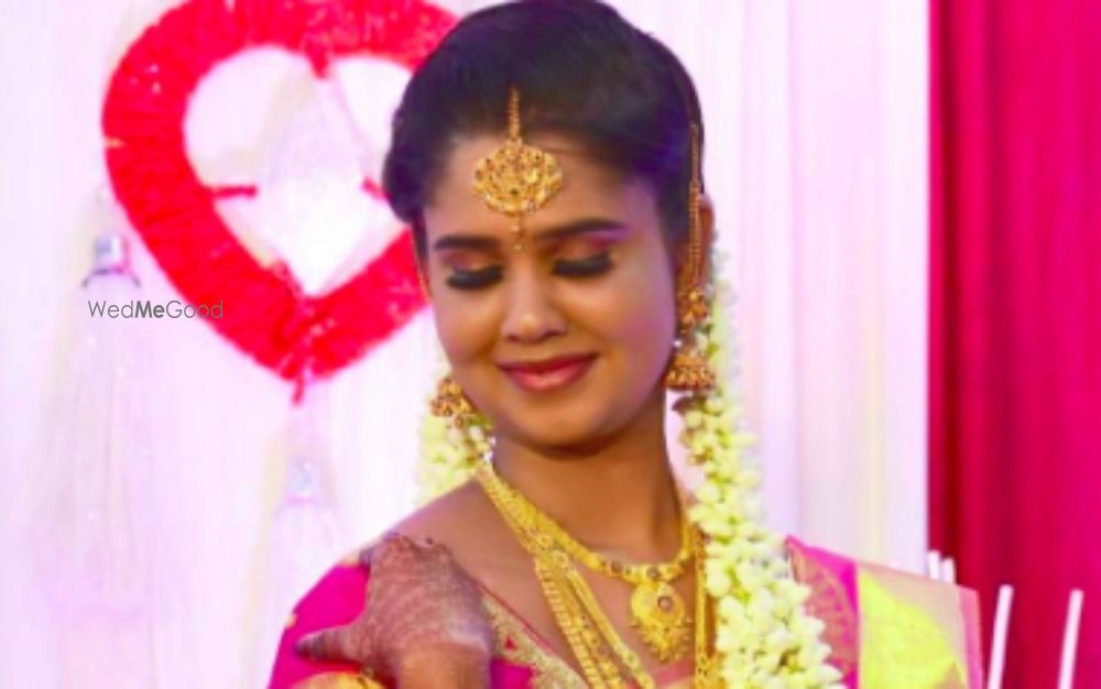 Rose Mallow Makeup Artist