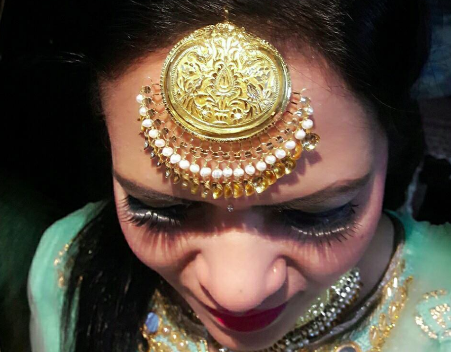 Mandrel Kaur Makeup Artist