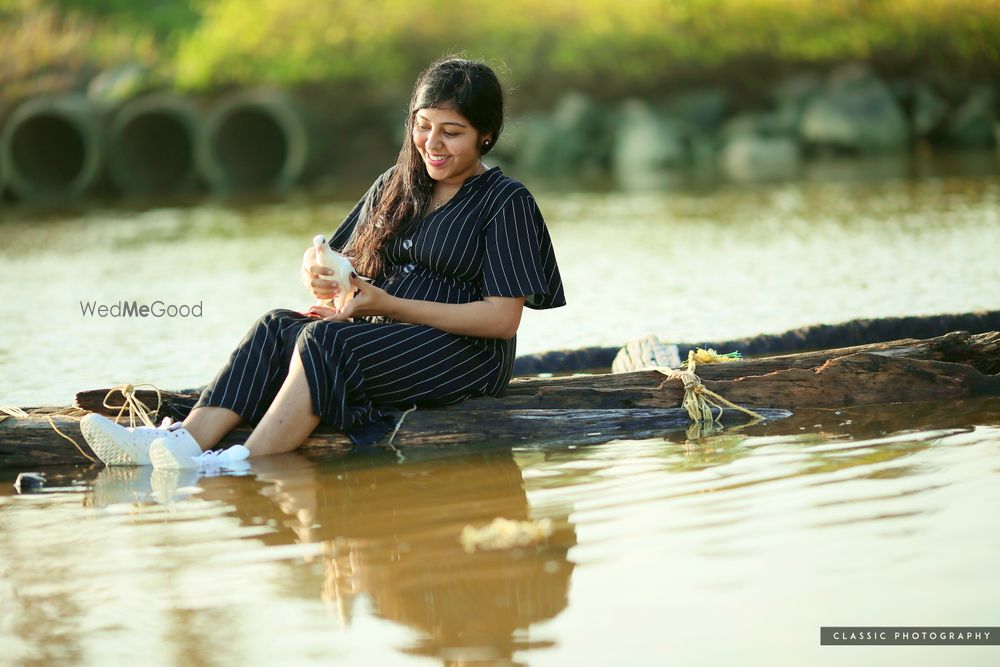 Photo By Classic Studios - Photographers