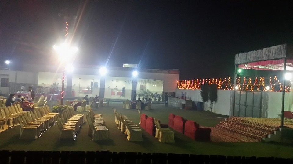 Santosh Gardens and Party Lawns