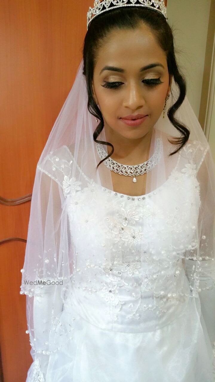 Photo By Sneha Rodricks - Bridal Makeup