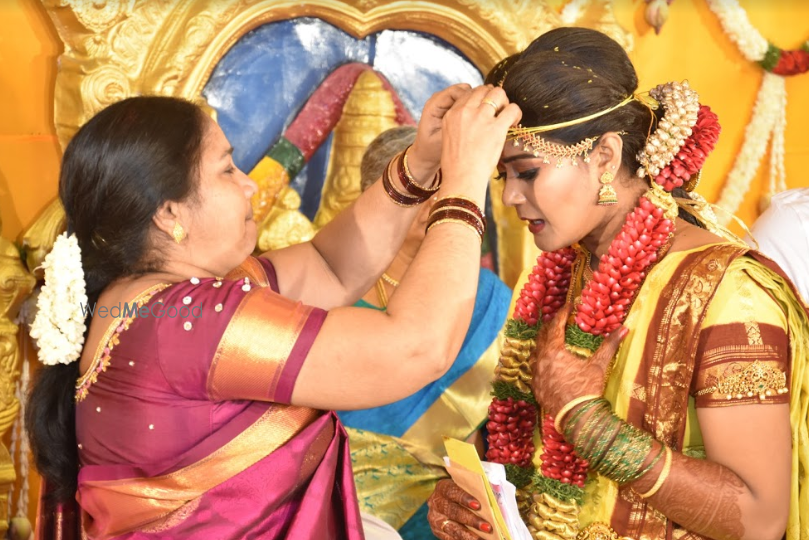 Photo By Focus n Freeze Photography - Photographers