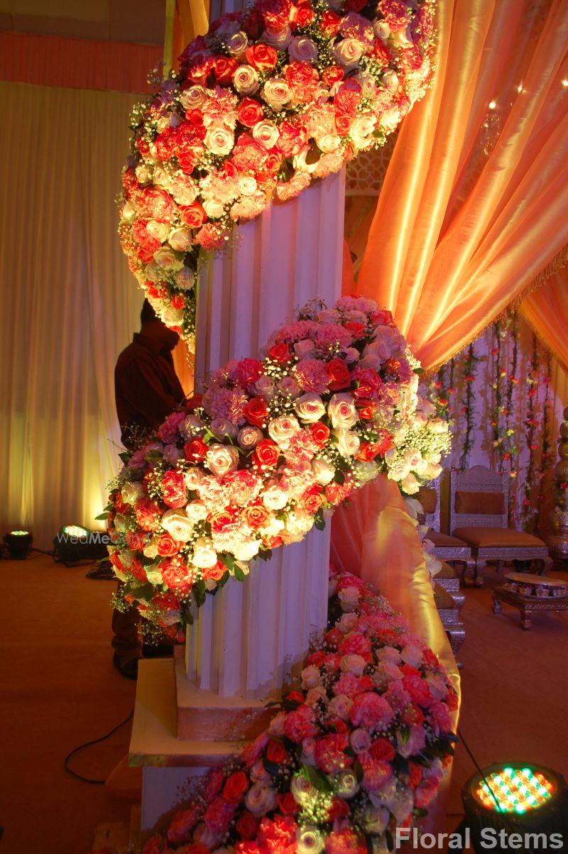 Photo By Floral Stems - Decorators