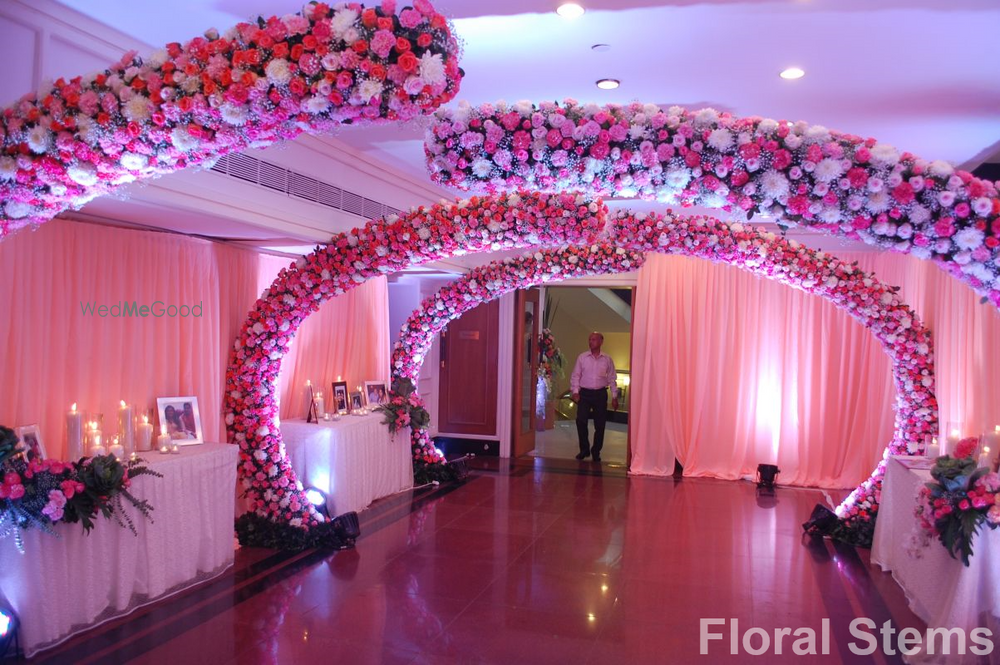 Photo By Floral Stems - Decorators