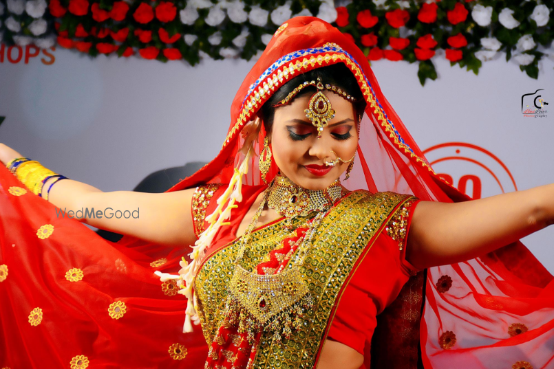 Photo By Lens Lover Photography - Photographers