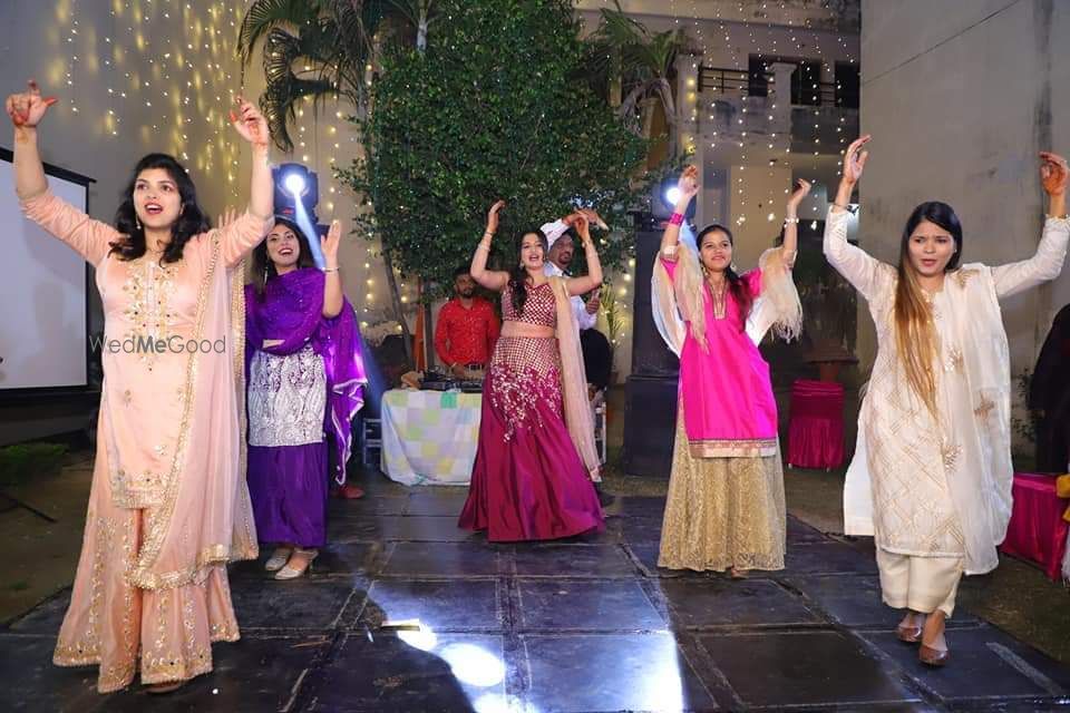 Photo By Lights Camera Dance - Sangeet Choreographer