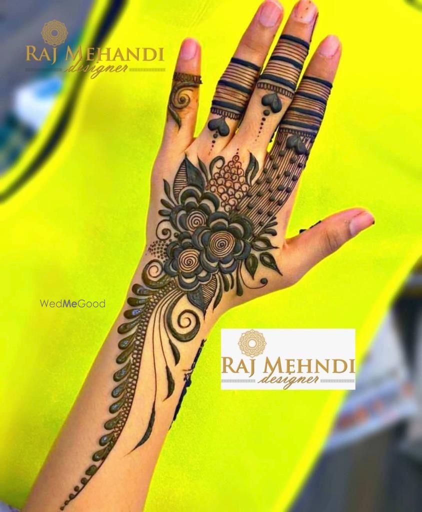 Photo By Raj Mehandi Designer - Mehendi Artist