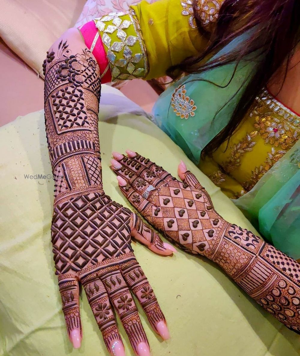 Photo By Lokesh Mehendi Artist - Mehendi Artist