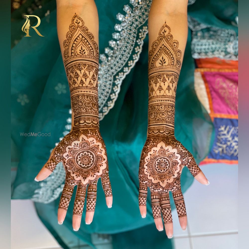 Photo By Glowing Hands Dubai - Mehendi Artist