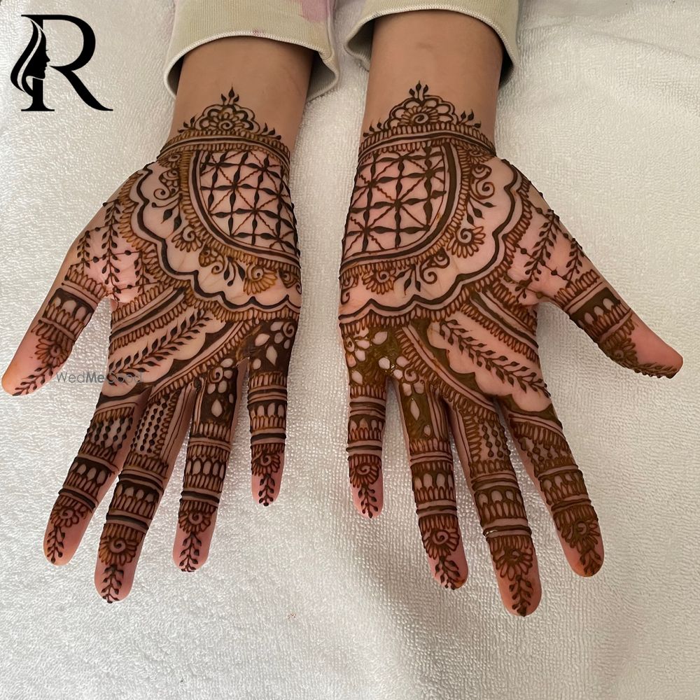 Photo By Glowing Hands Dubai - Mehendi Artist